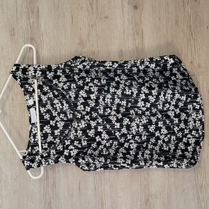 Black/white floral blouse